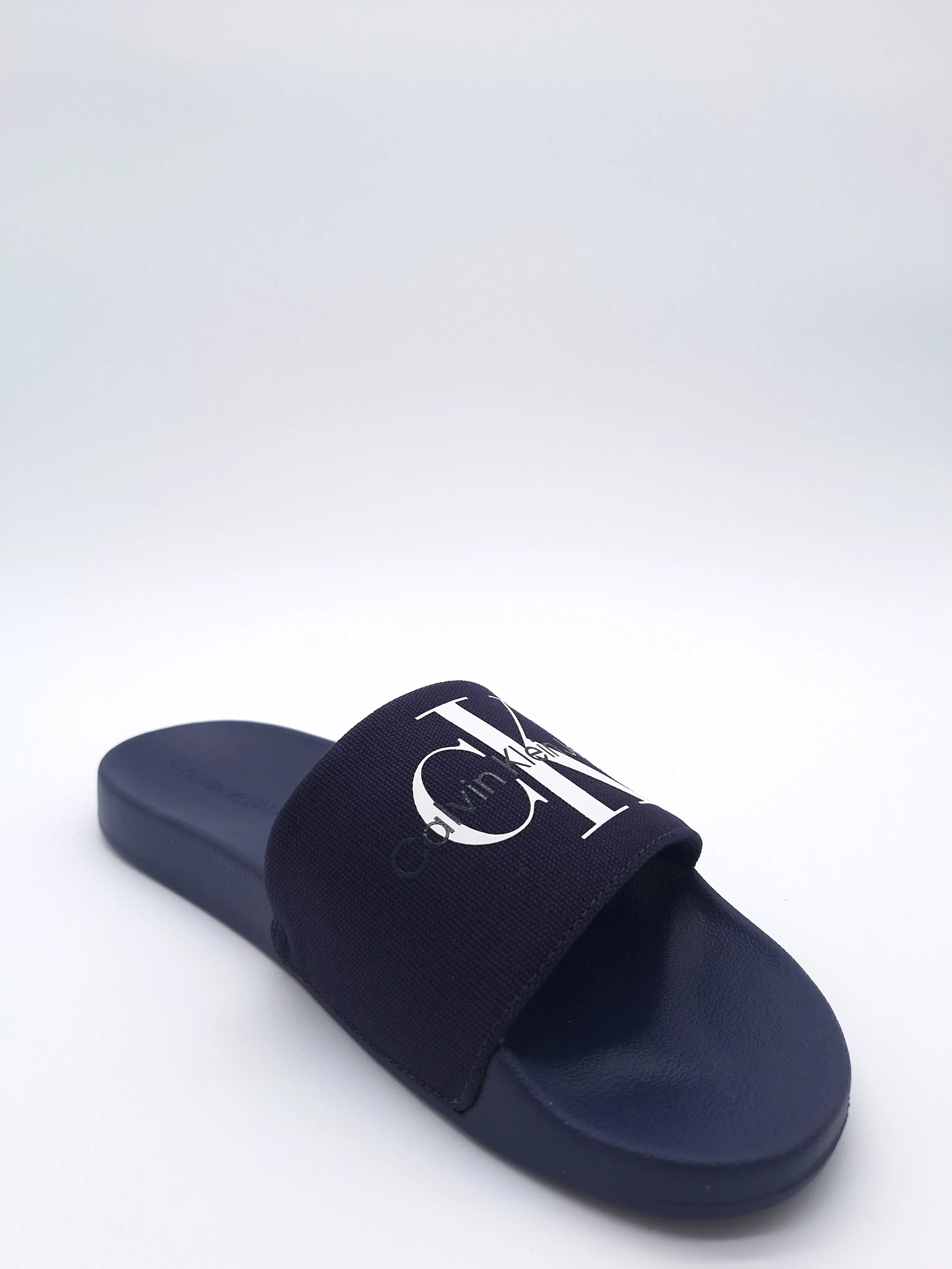 Claquettes Calvin Klein Monogram Slides - Confort et Élégance - Pointure 42 Calvin Klein