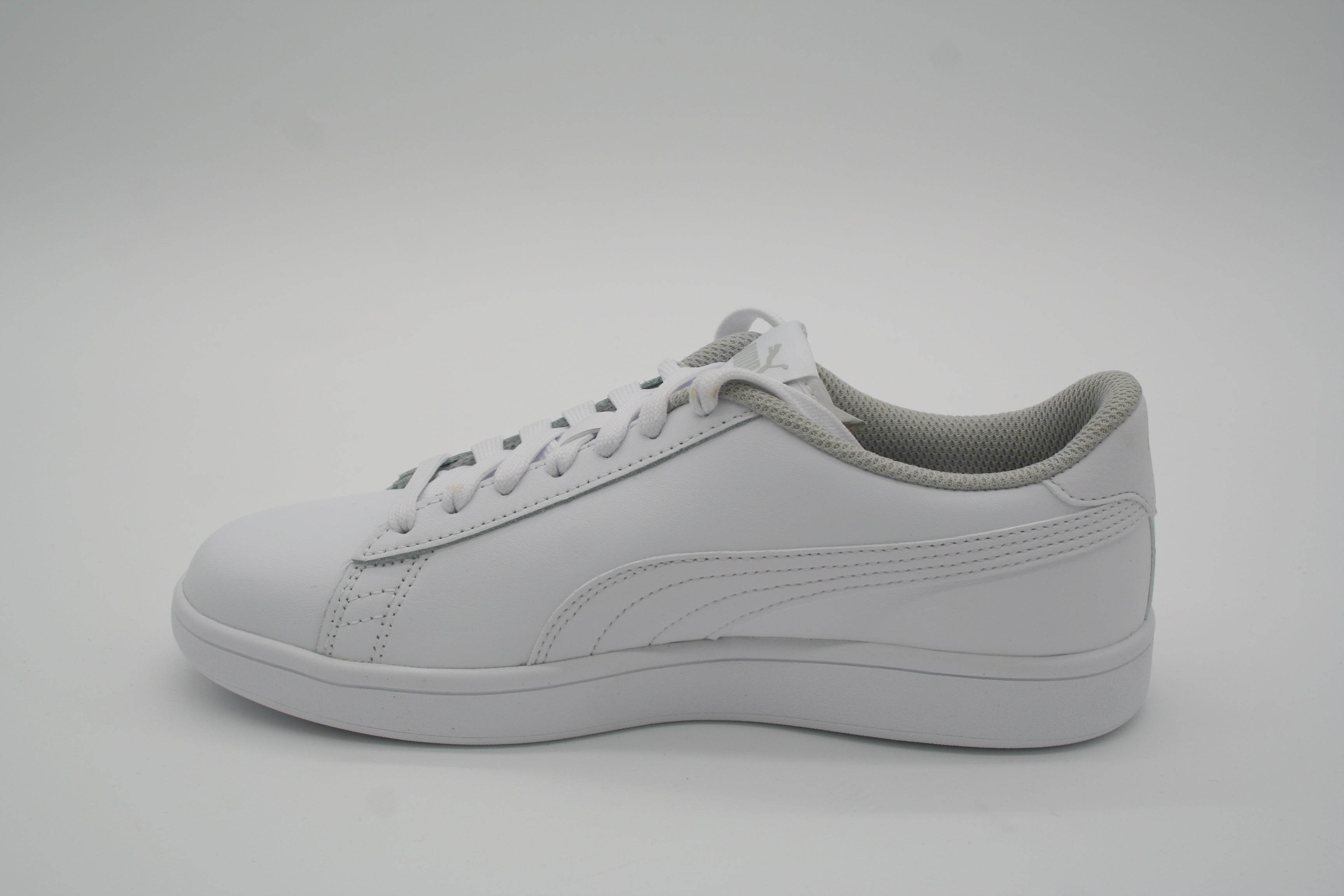 PUMA Smash v2 L – Baskets femmes – Blanc – Pointure 38 - Maléo