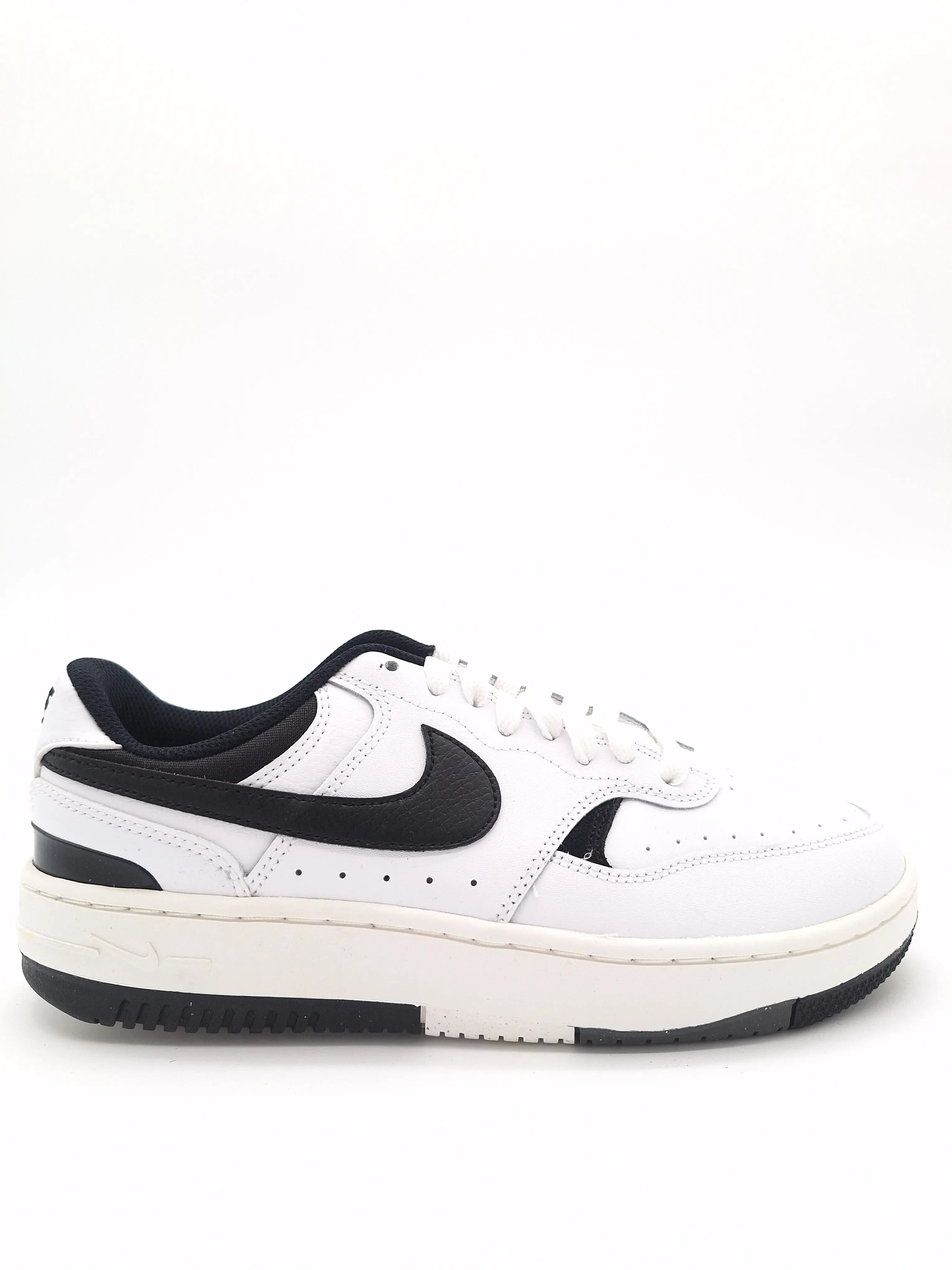 NIKE - Baskets blanches femme - GAMMA FORCE - Pointure 40 Nike