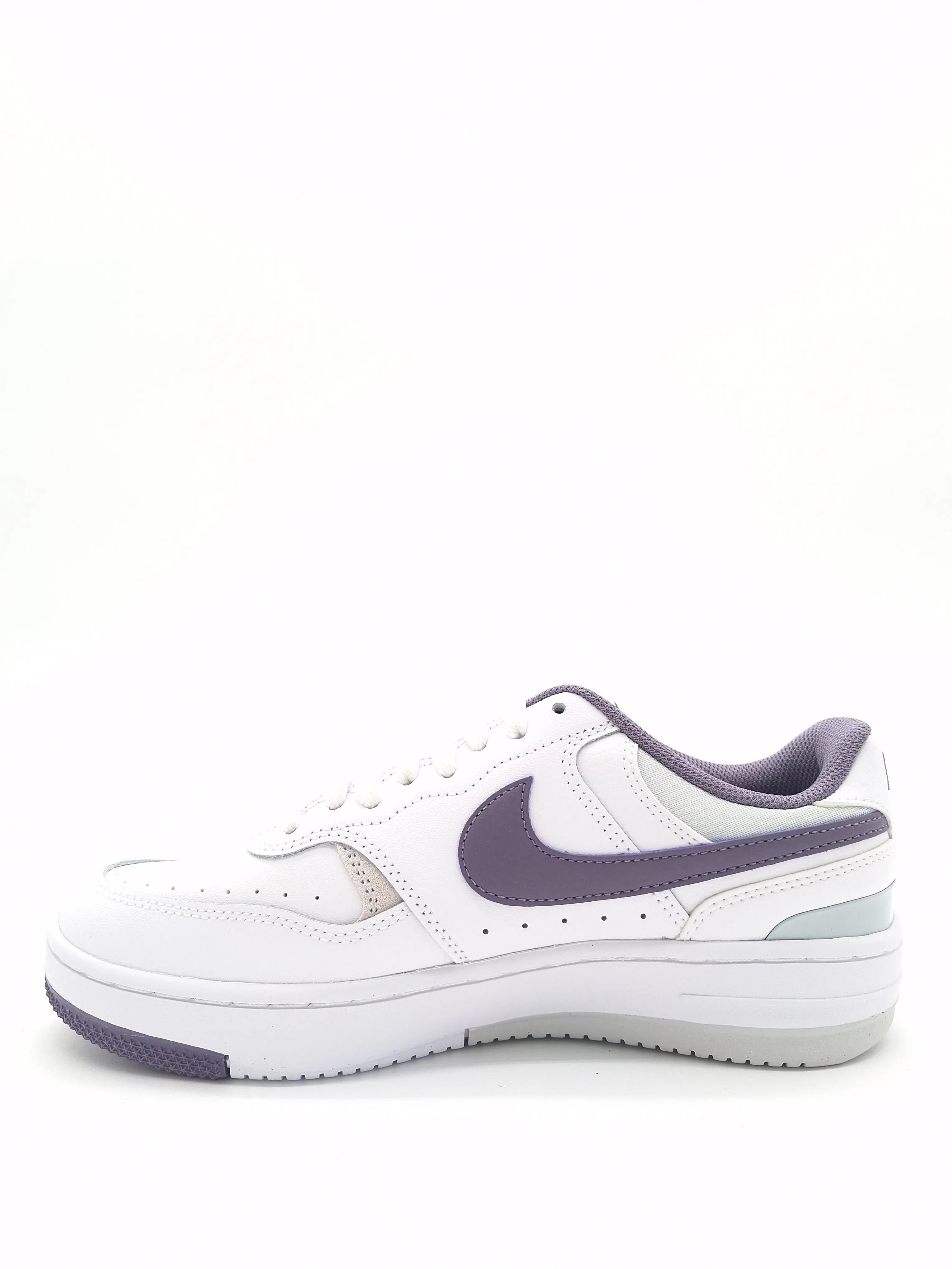 NIKE - Baskets blanches femme - GAMMA FORCE - Pointure 40 Nike