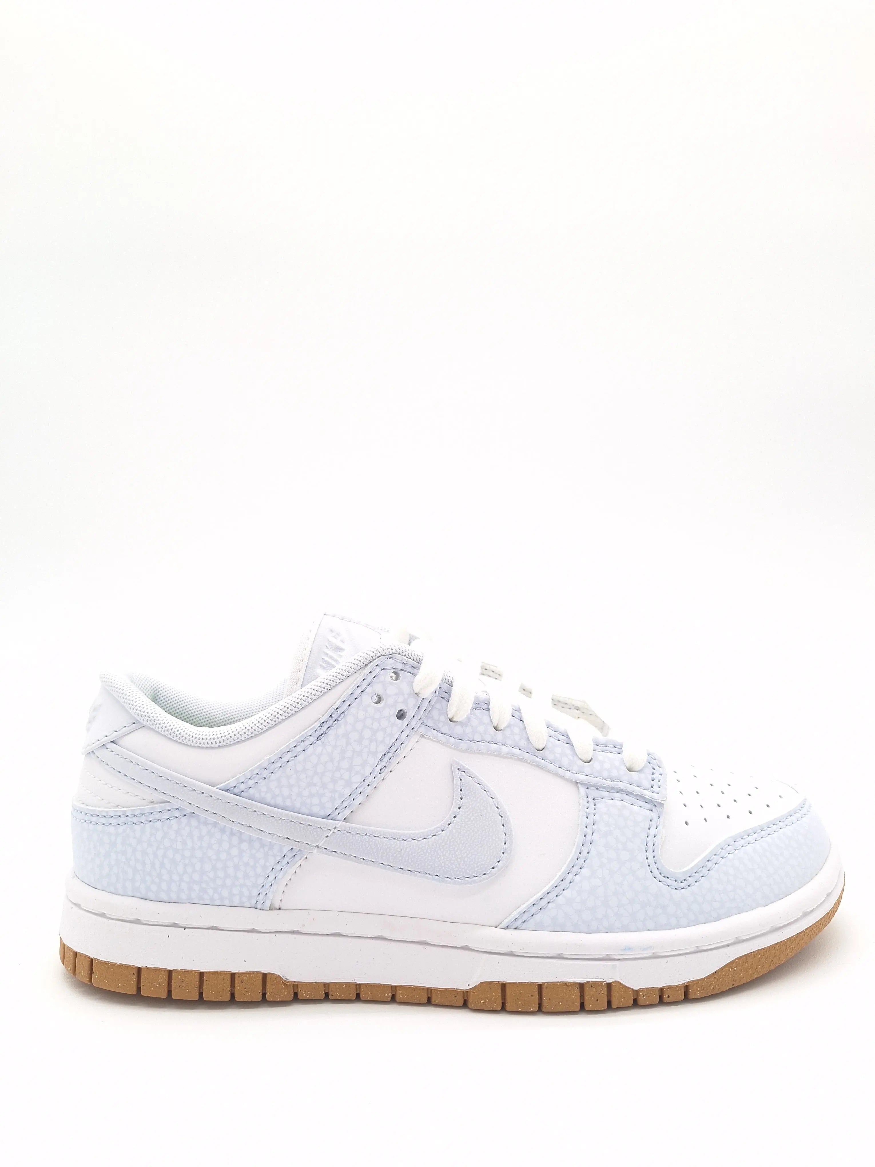 NIKE - Baskets blanches pour femme - DUNK LOW PRM NN - Pointure 36 Maléo