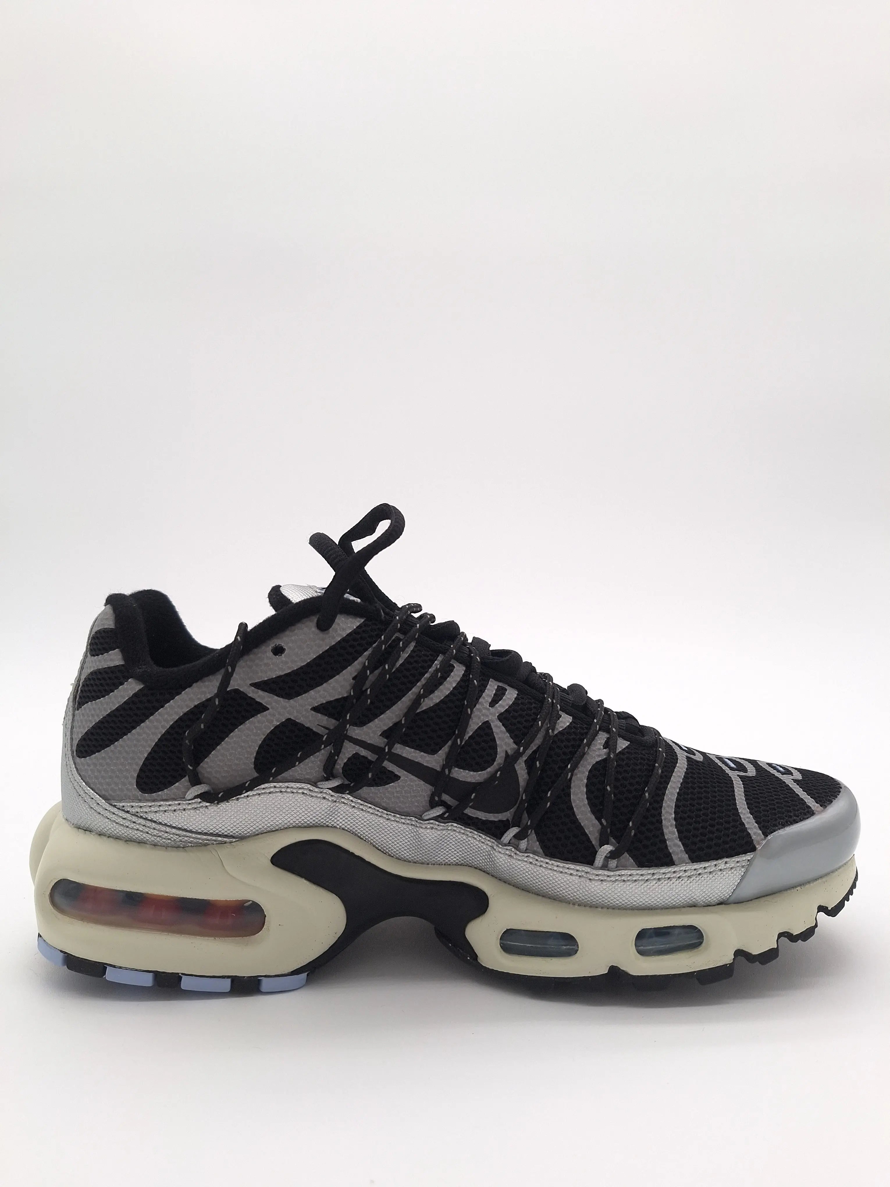 Nike Air Max Plus Lace Toggle Black Grey Nike air max